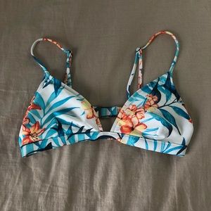 Rip Curl Hawaiian Print Bikini Top 🥥